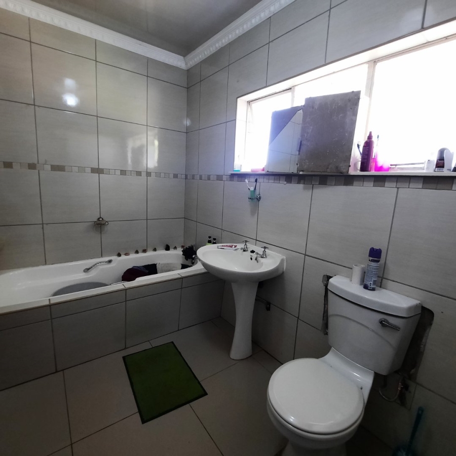 4 Bedroom Property for Sale in Bloemfontein Rural Free State